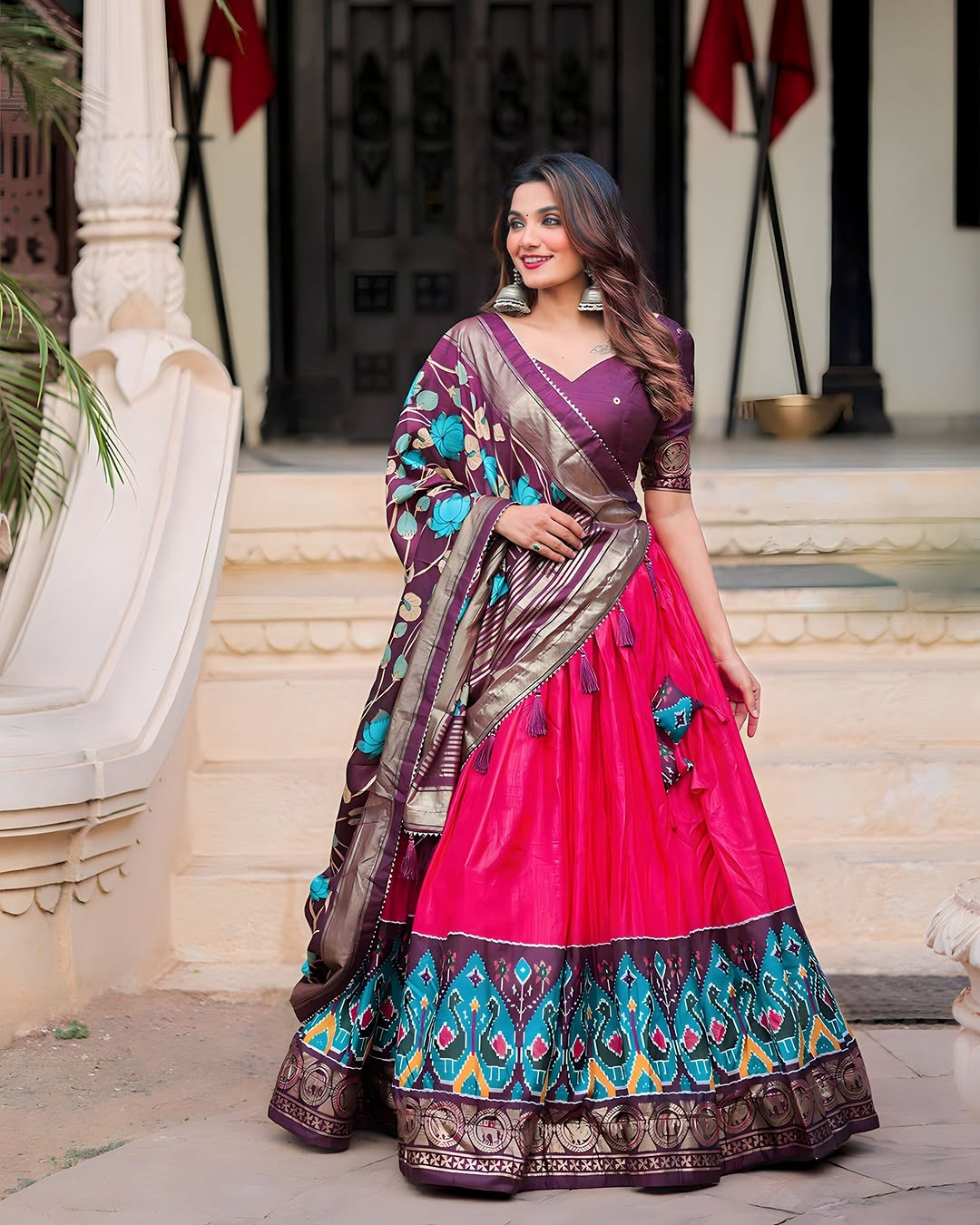 30+ Bollywood Dance Outfit Ideas: Stunning Costumes to Rock
