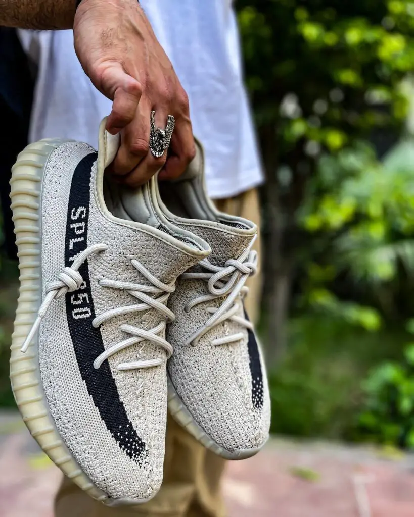 Yeezy Pattern 30+ Yeezy 350 V2 Outfit Ideas – Best Ways to Style the Iconic